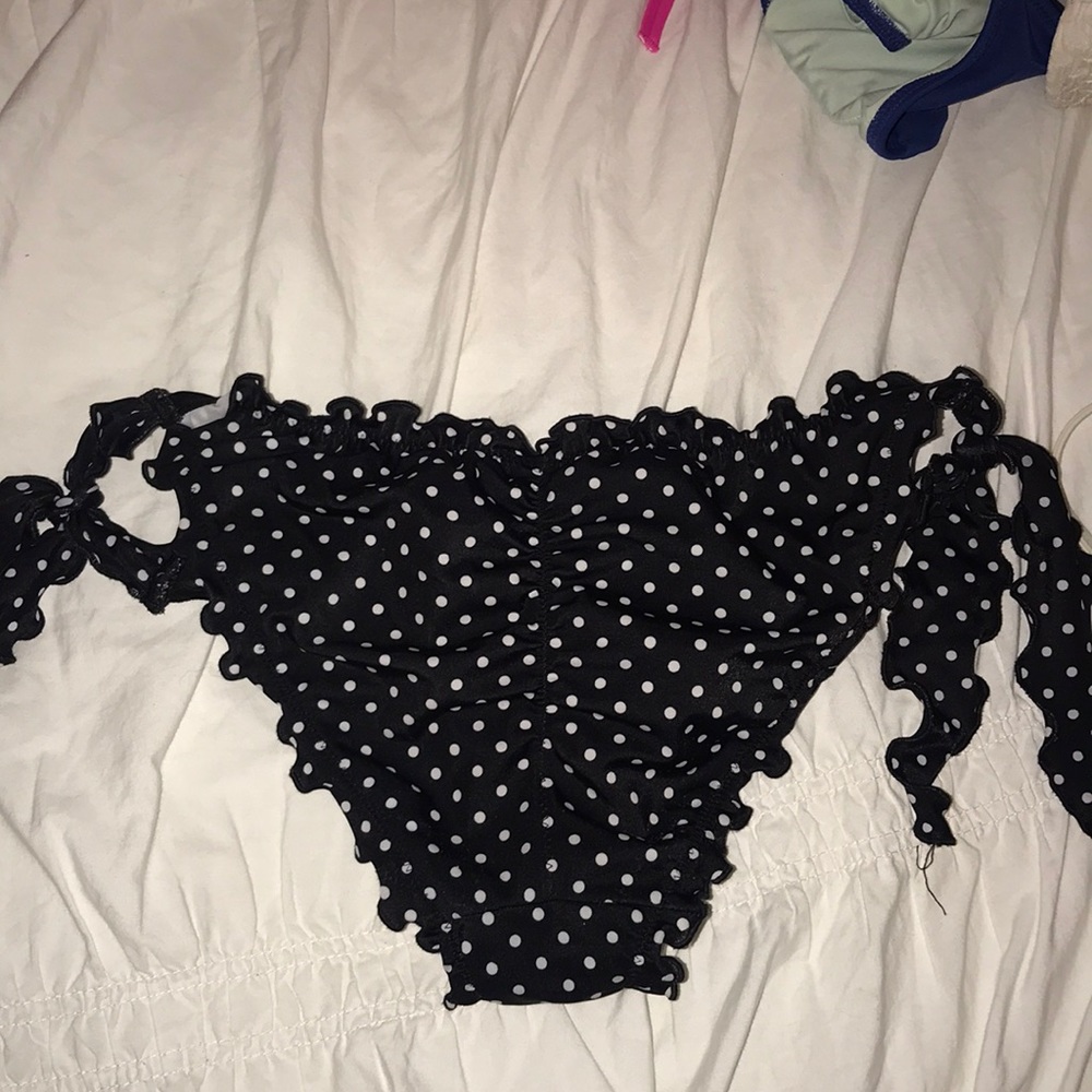 Victoria seceret bikini bottoms